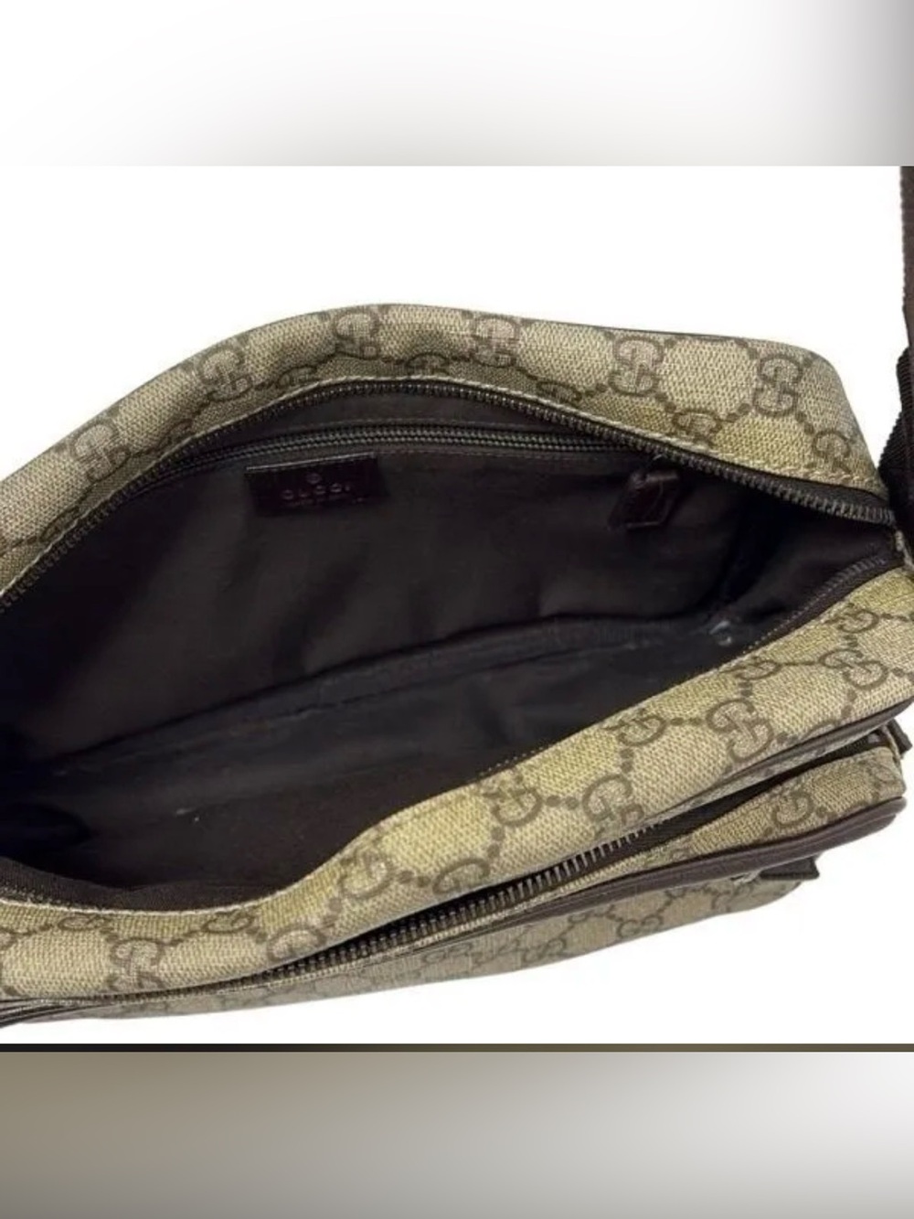Gucci GG Supreme Canvas Crossbody Messenger Bag - Picture 10 of 12